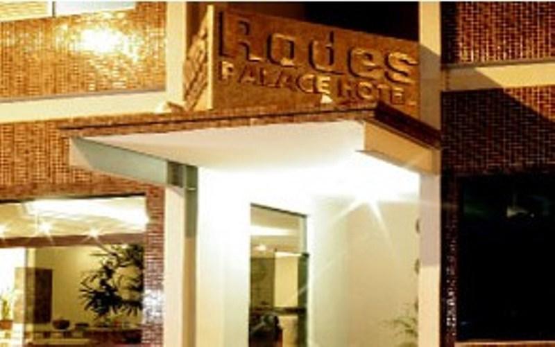 Rodes Palace Hotel Patrocínio Extérieur photo
