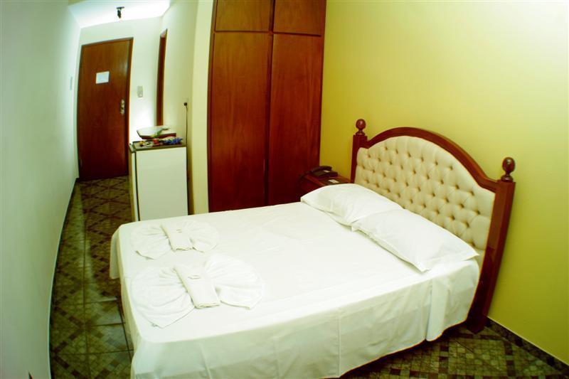 Rodes Palace Hotel Patrocínio Extérieur photo