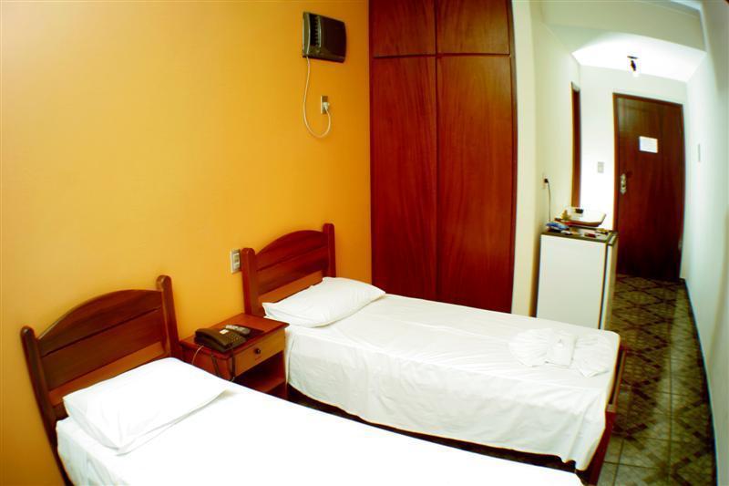 Rodes Palace Hotel Patrocínio Extérieur photo