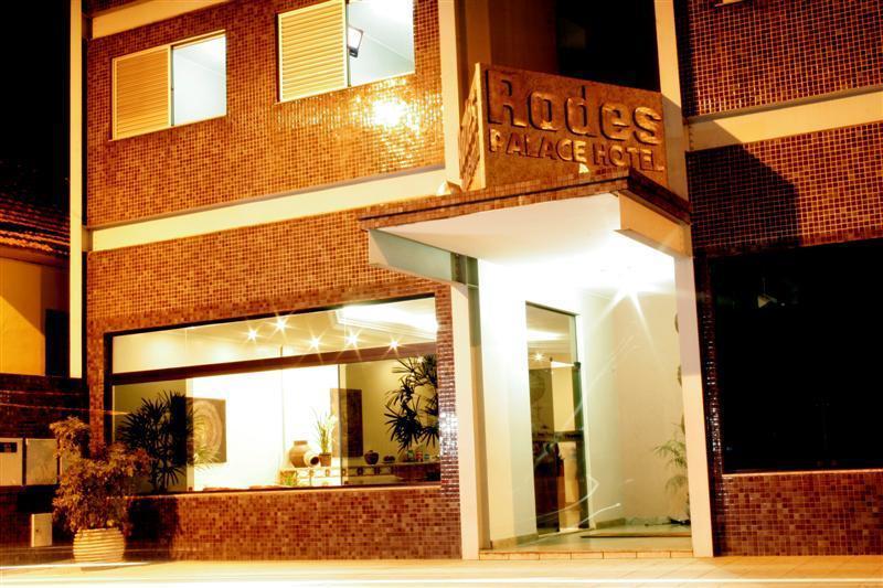 Rodes Palace Hotel Patrocínio Extérieur photo